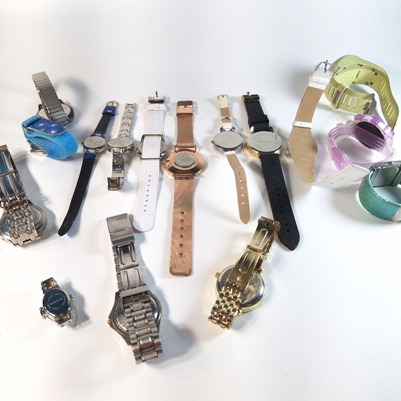 Mixed Watch Lot Mens Womens Digital Analog Untested - Picture 9 of 9